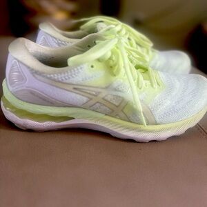 ASICS gel minibus 23 running shoes,